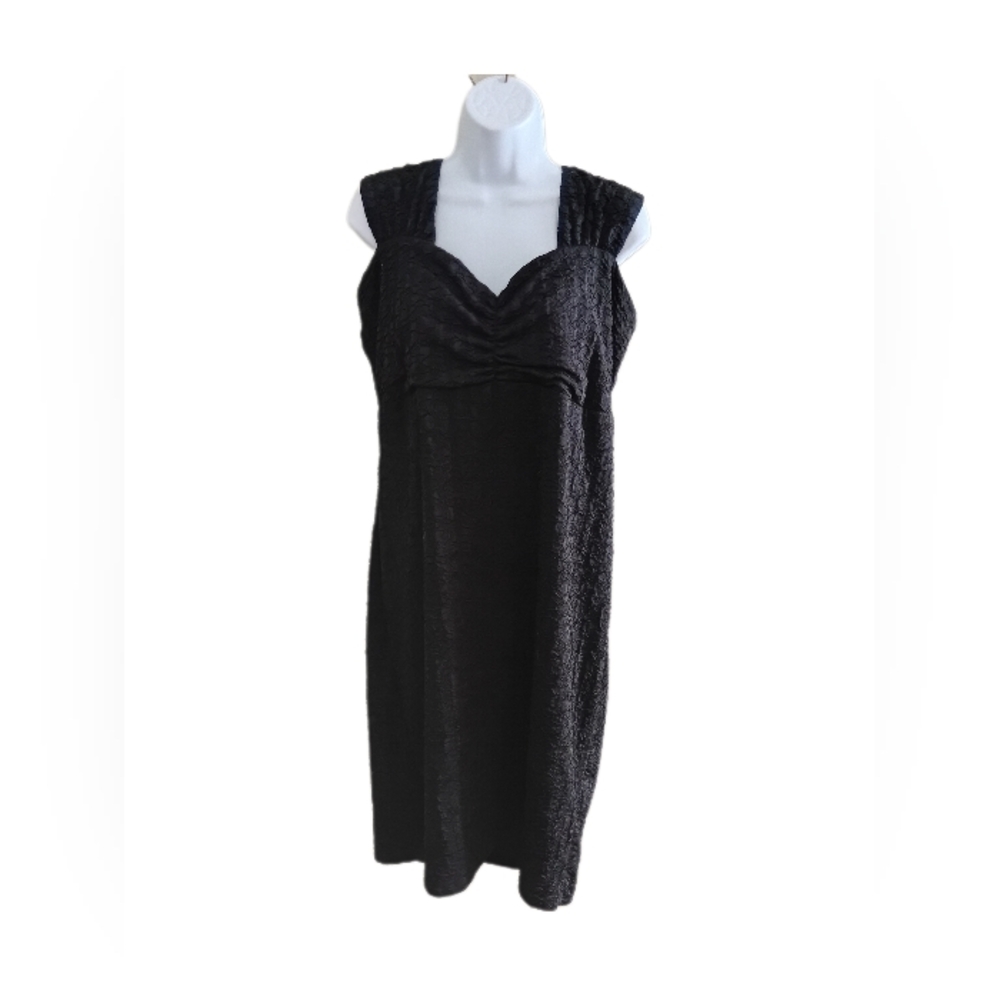 Elegant Black Sleeveless Dress